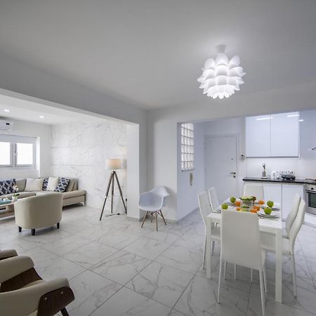 Larnaca Finikoudes Suite 외부 사진