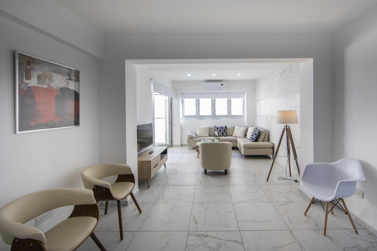 Larnaca Finikoudes Suite 외부 사진