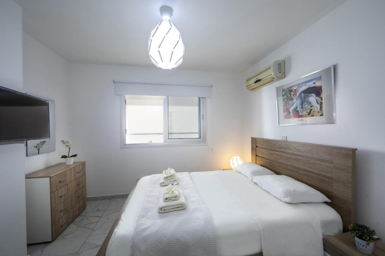 Larnaca Finikoudes Suite 외부 사진