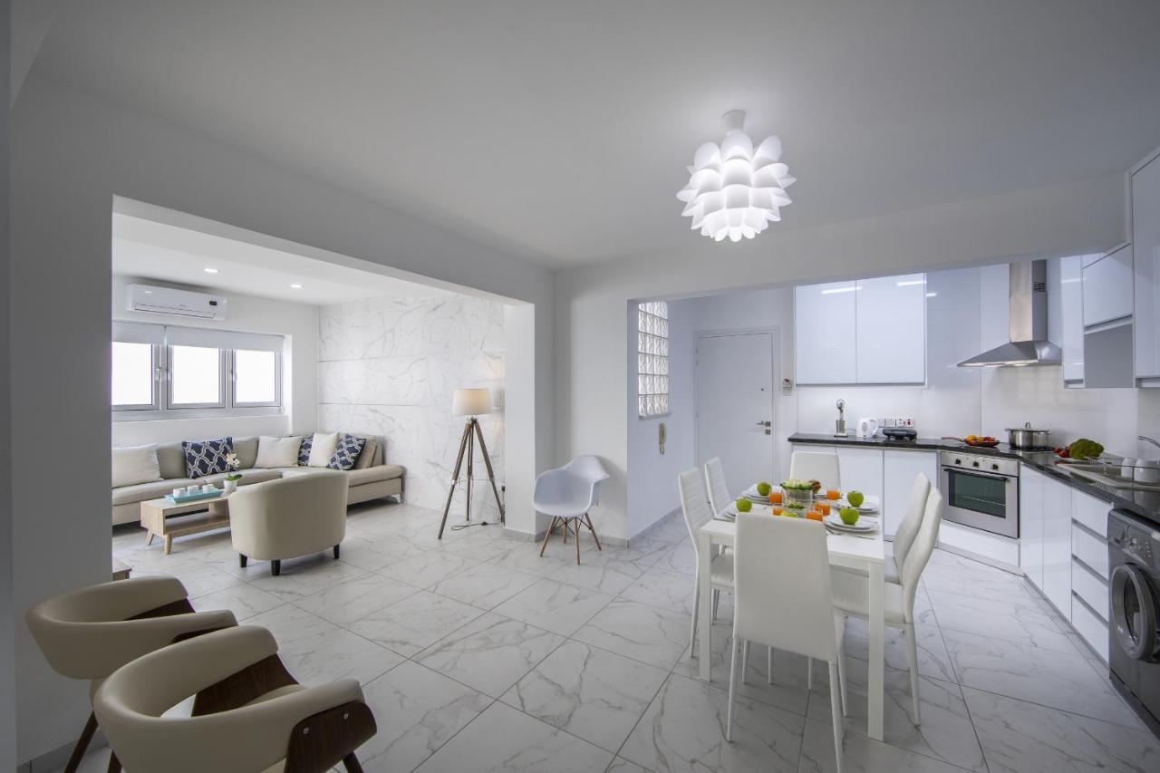 Larnaca Finikoudes Suite 외부 사진