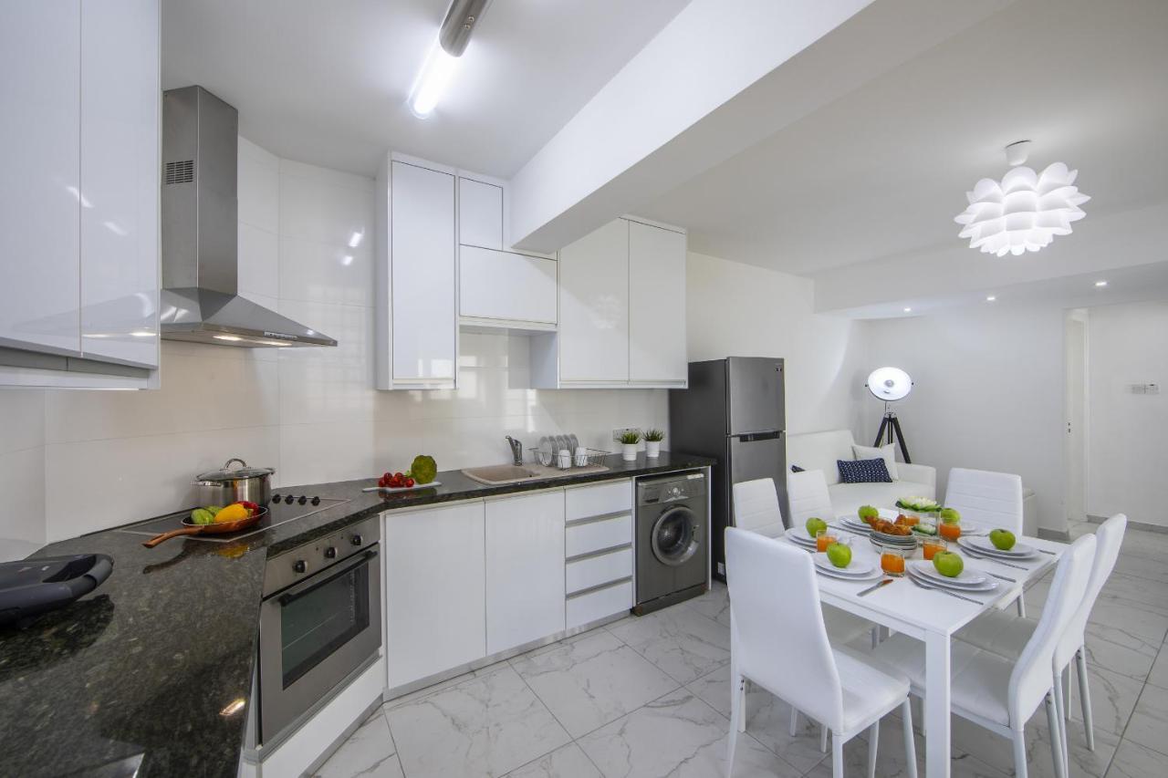 Larnaca Finikoudes Suite 외부 사진