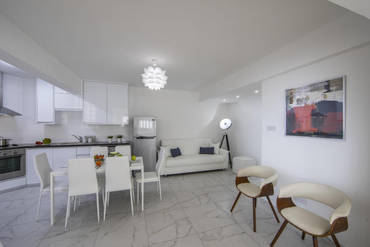 Larnaca Finikoudes Suite 외부 사진