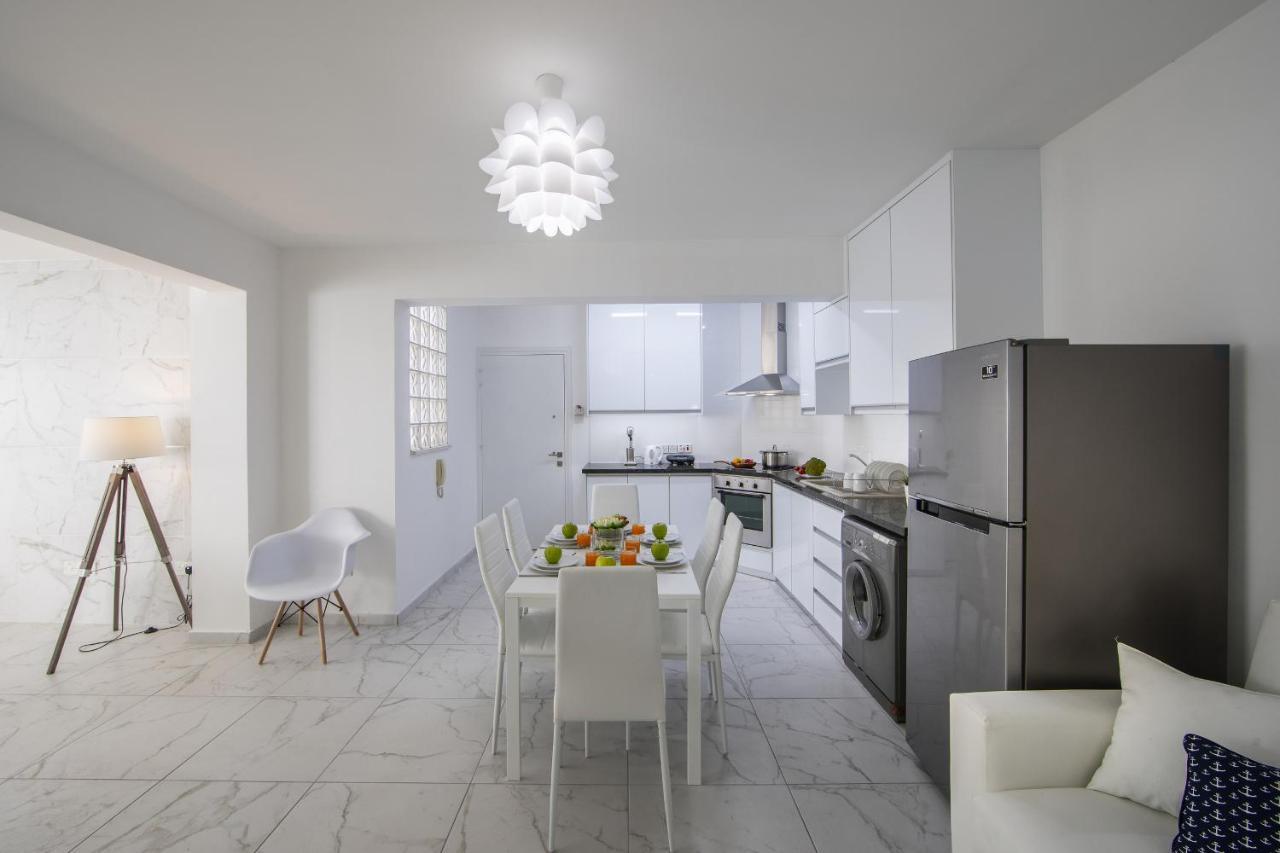 Larnaca Finikoudes Suite 외부 사진